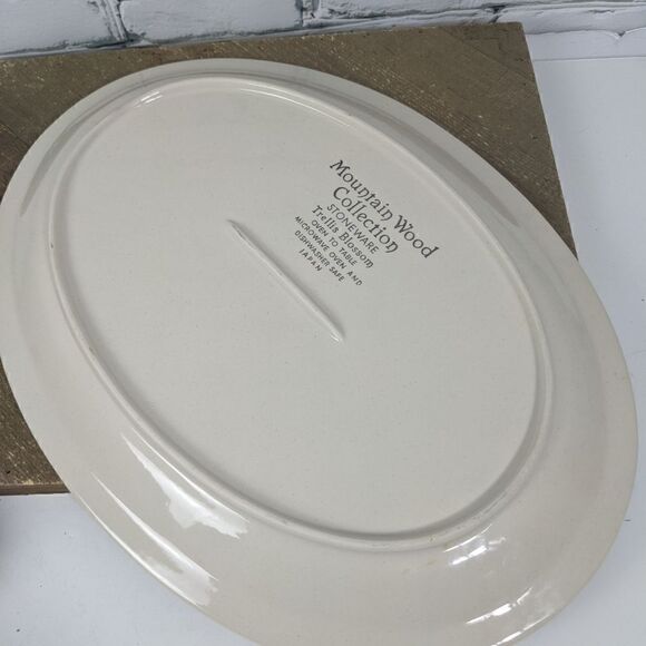 Mountain wood Collection Stoneware Trellis Blossom Oval serving platter 17" - Picture 3 of 4